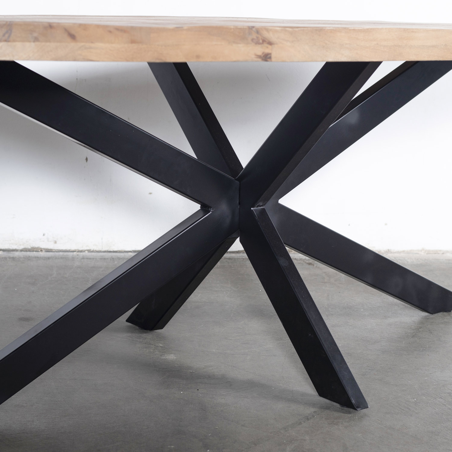Esstisch Mosan oval 180 x 100 cm Mango Holz