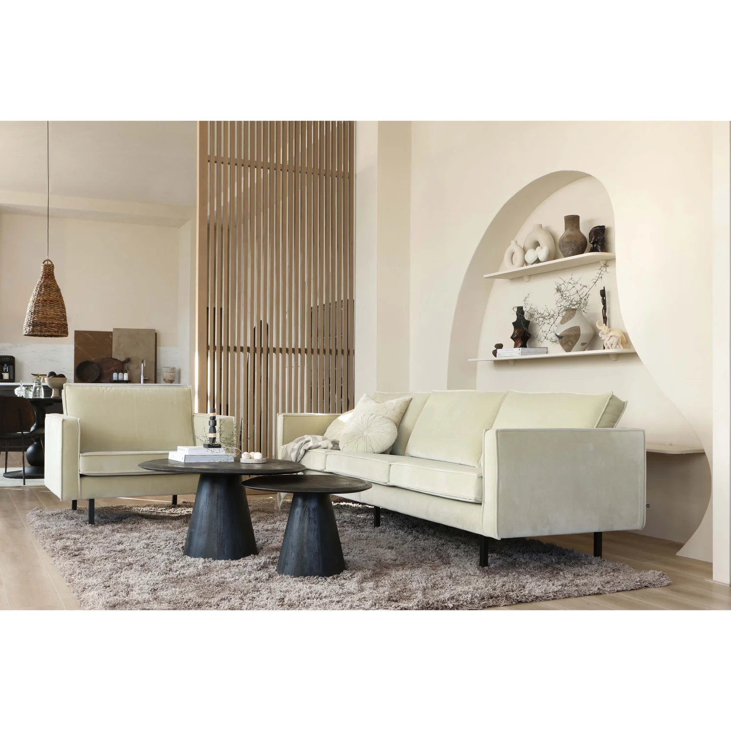 Couchtisch POSTURE 70 x 59 cm Mangoholz mattschwarz