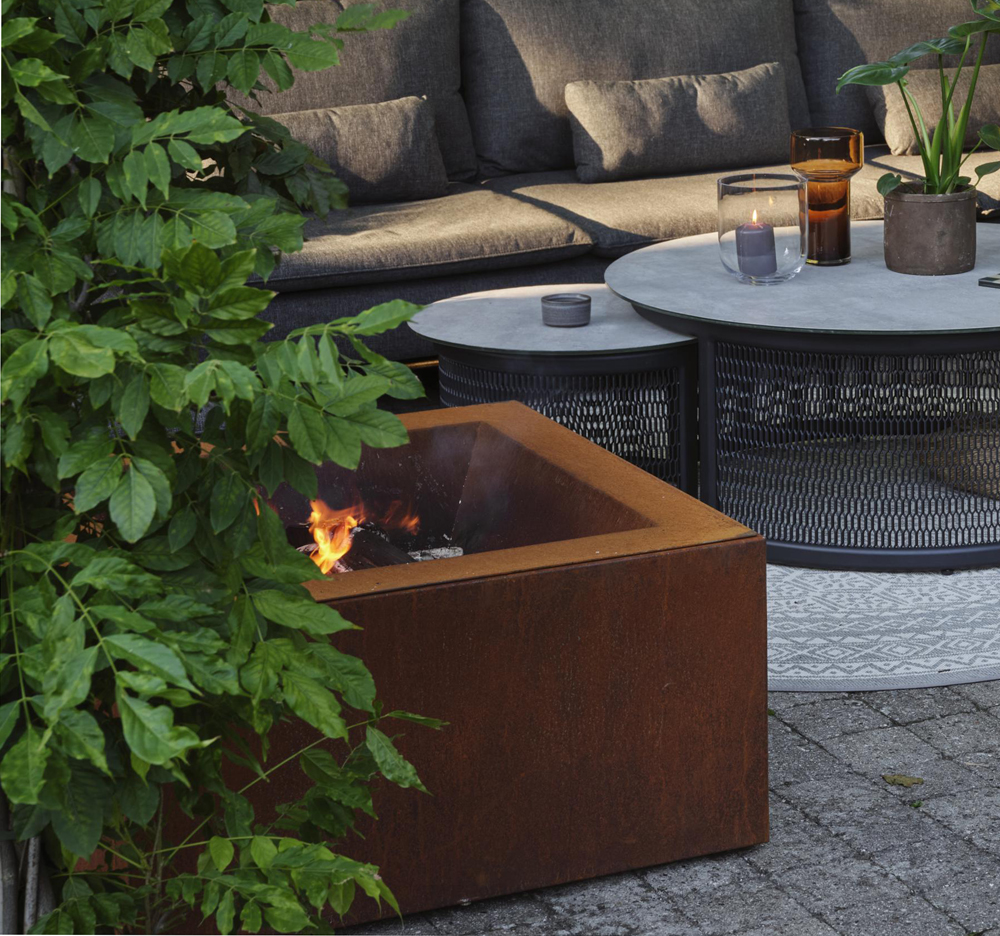 Feuerstelle Feuerschale mit Grilleinsatz Corten Stahl 80 x 80 cm