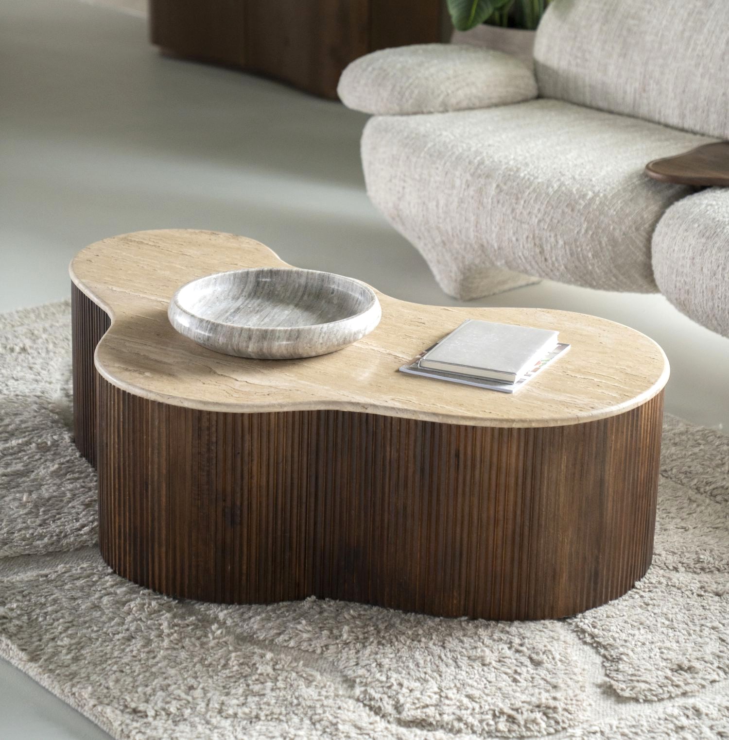 couchtisch Bari – Japandi Stil | Mangoholz & Travertin