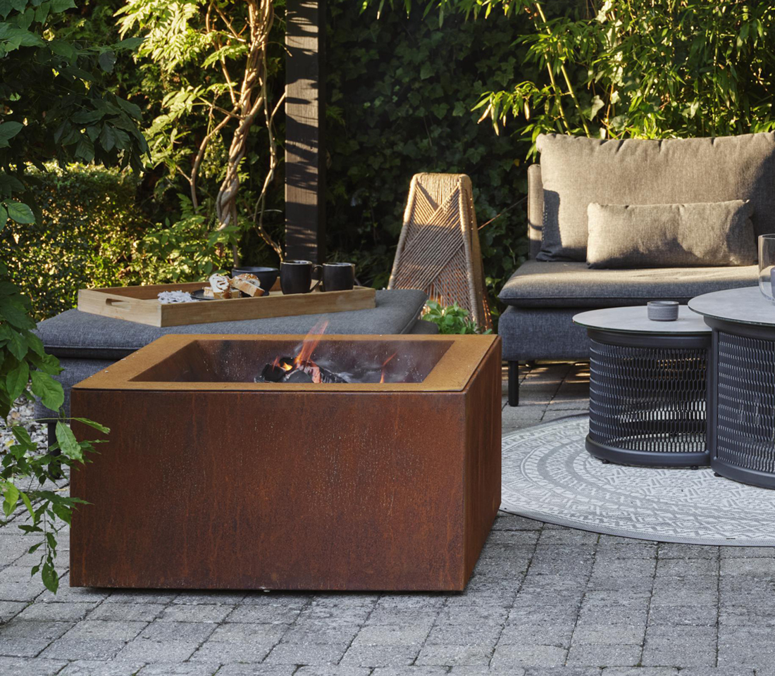 Feuerstelle Feuerschale mit Grilleinsatz Corten Stahl 80 x 80 cm