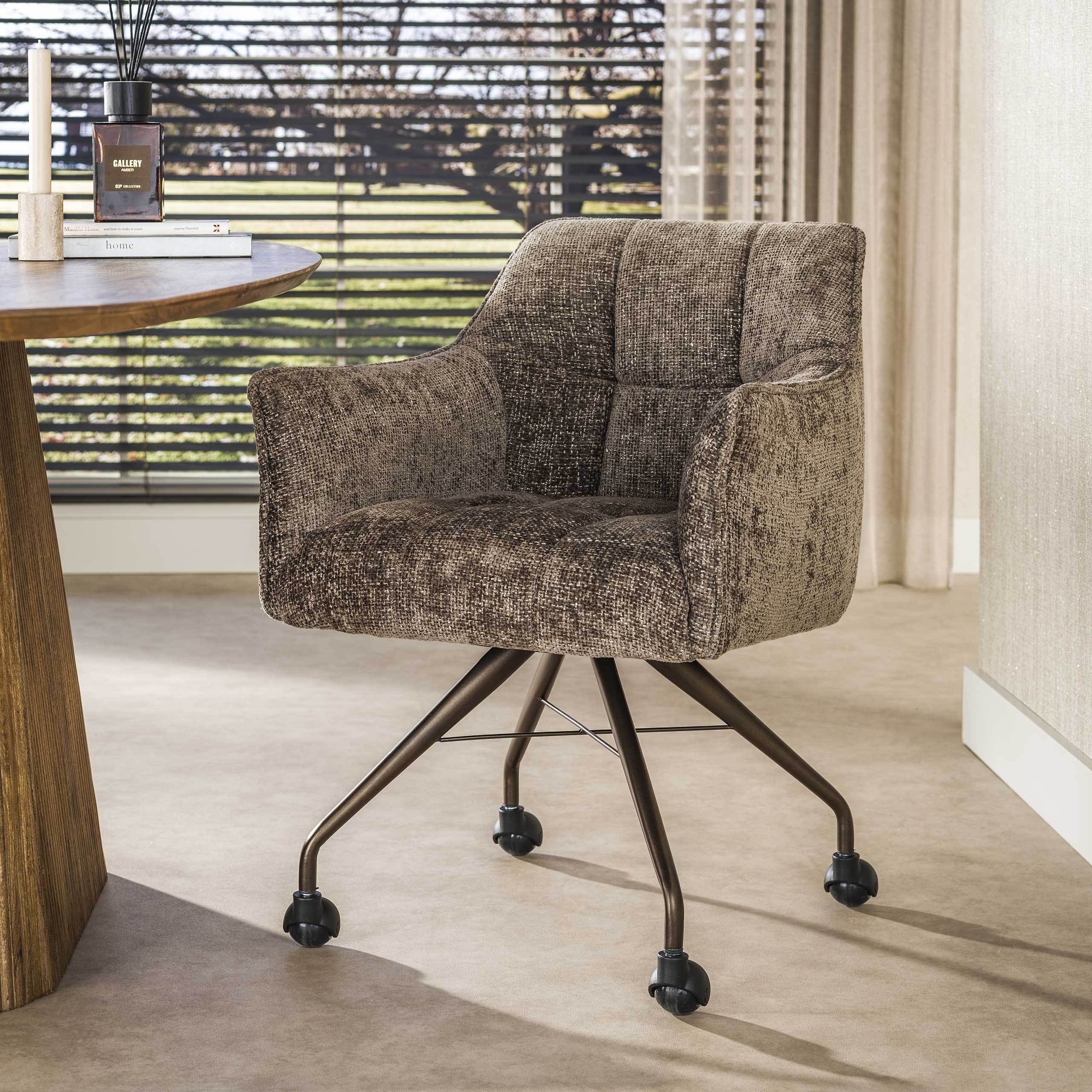 2er Set Armlehnstuhl Fino auf Rollen Chenille taupe Beine braun