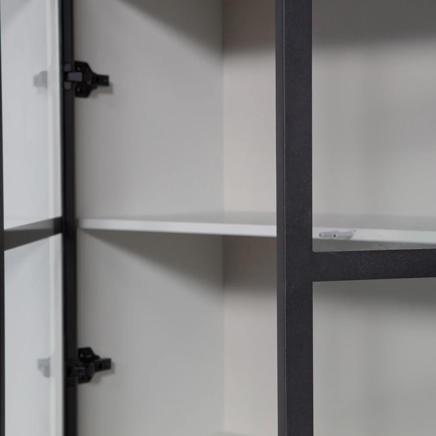 Vitrine Schrank BASIC 4-türig Kiefer Massivholz nebelgrau Aufbewahrungsschrank