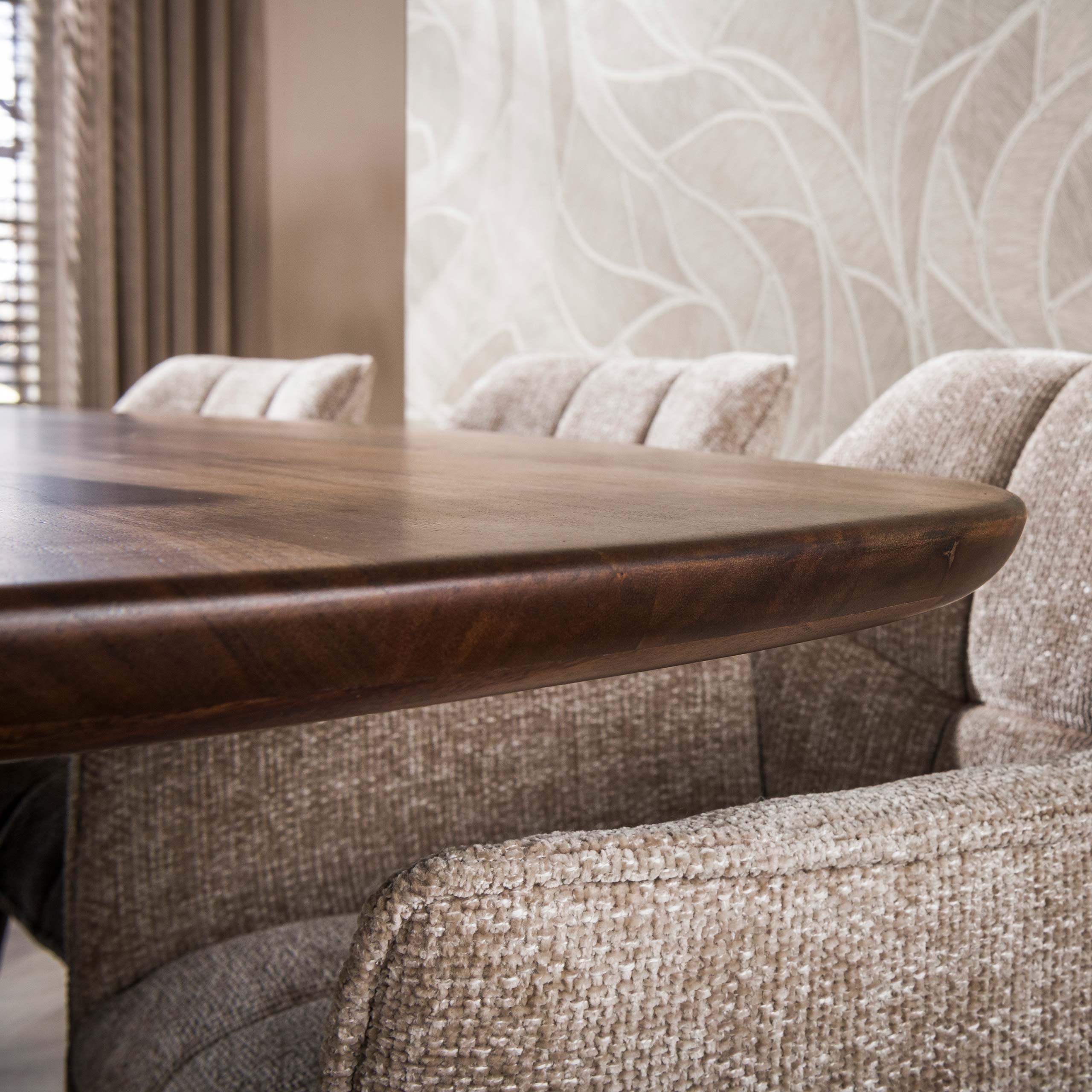 Esstisch SANO dänisch oval massiv Akazie braun 215 cm  