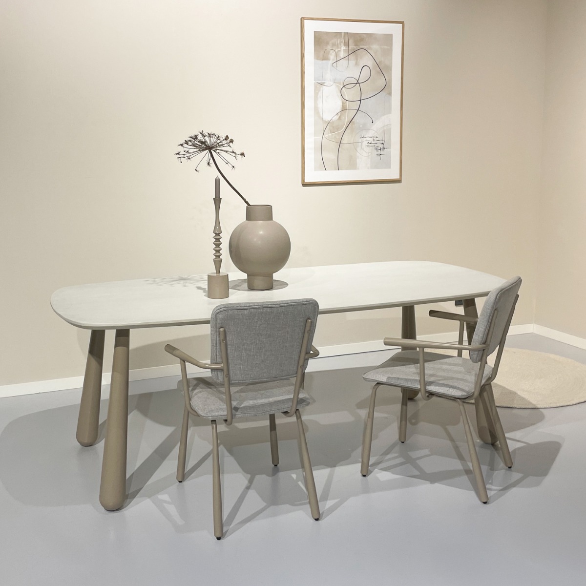 Esszimmerstuhl Finn Stuhl mit Armlehnen Gestell weiß Stoff beige