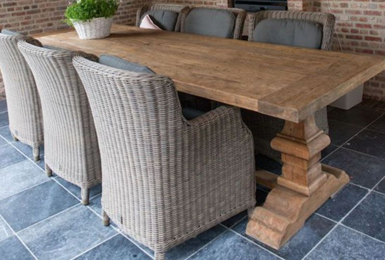 Esstisch 240 x 100 cm Teakholz massiv Klostertisch