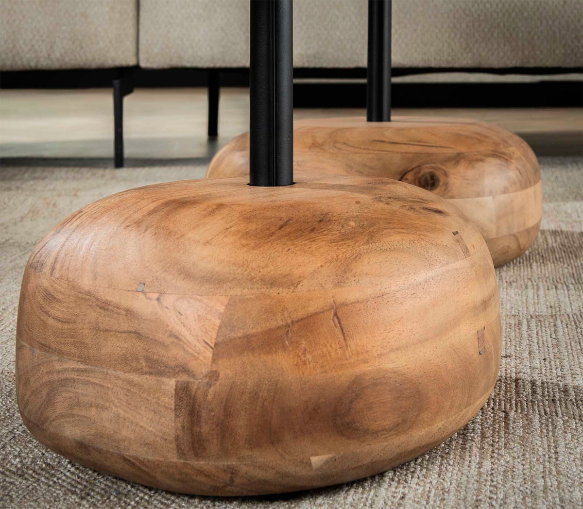 2er Set Couchtisch Dreieckform Akazie natur  