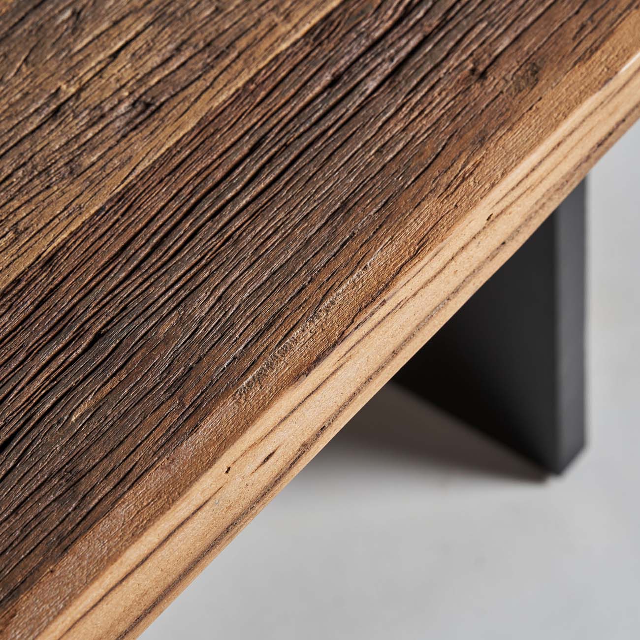 UZOR Esstisch aus Shorea-Holz 250 cm 