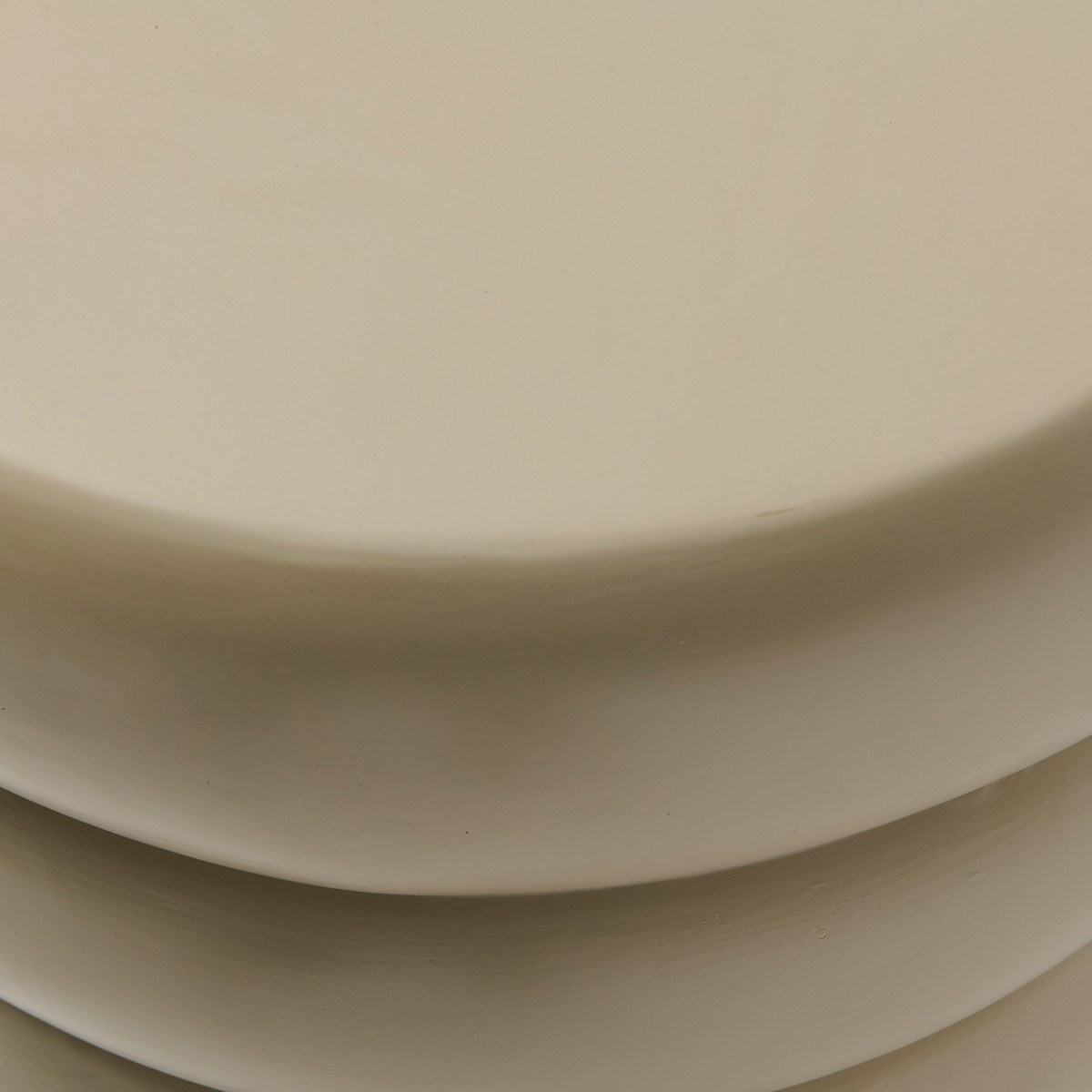 Rivièra Maison Rose Tower Couchtisch Ø 65 cm Keramik Warm Beige