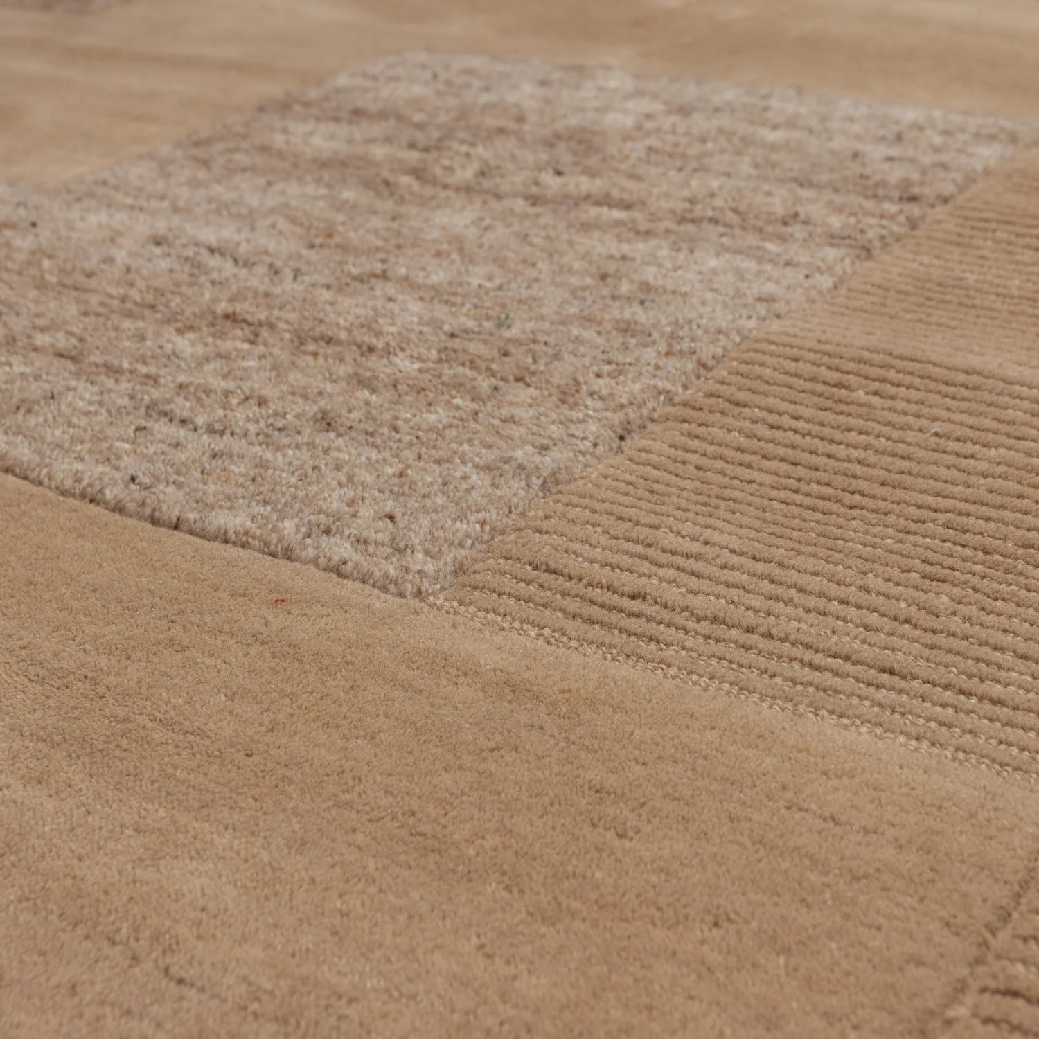 Teppich NOVEN 240 x 170 cm handgewoben Wolle sandfarben