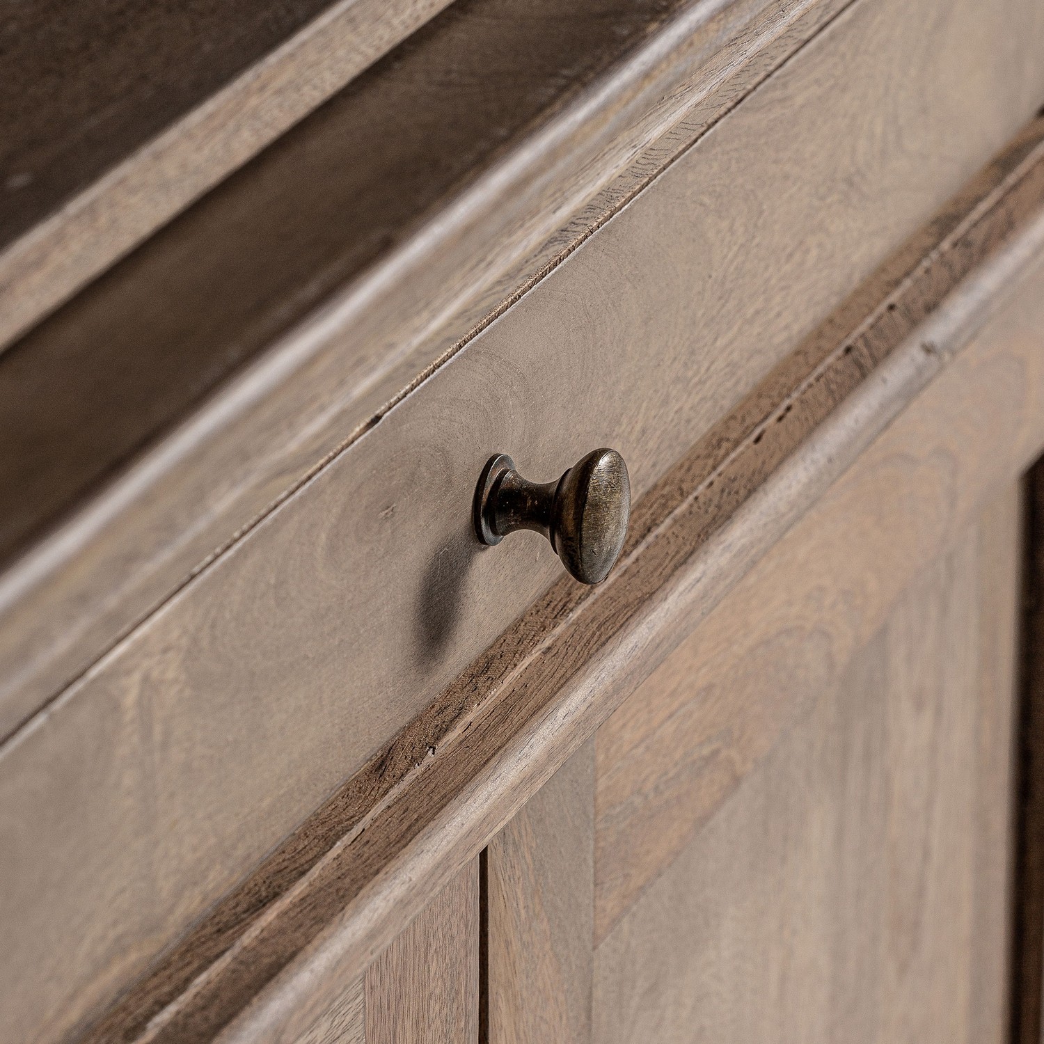 Bücherregal MANDERN aus Mangholz massiv