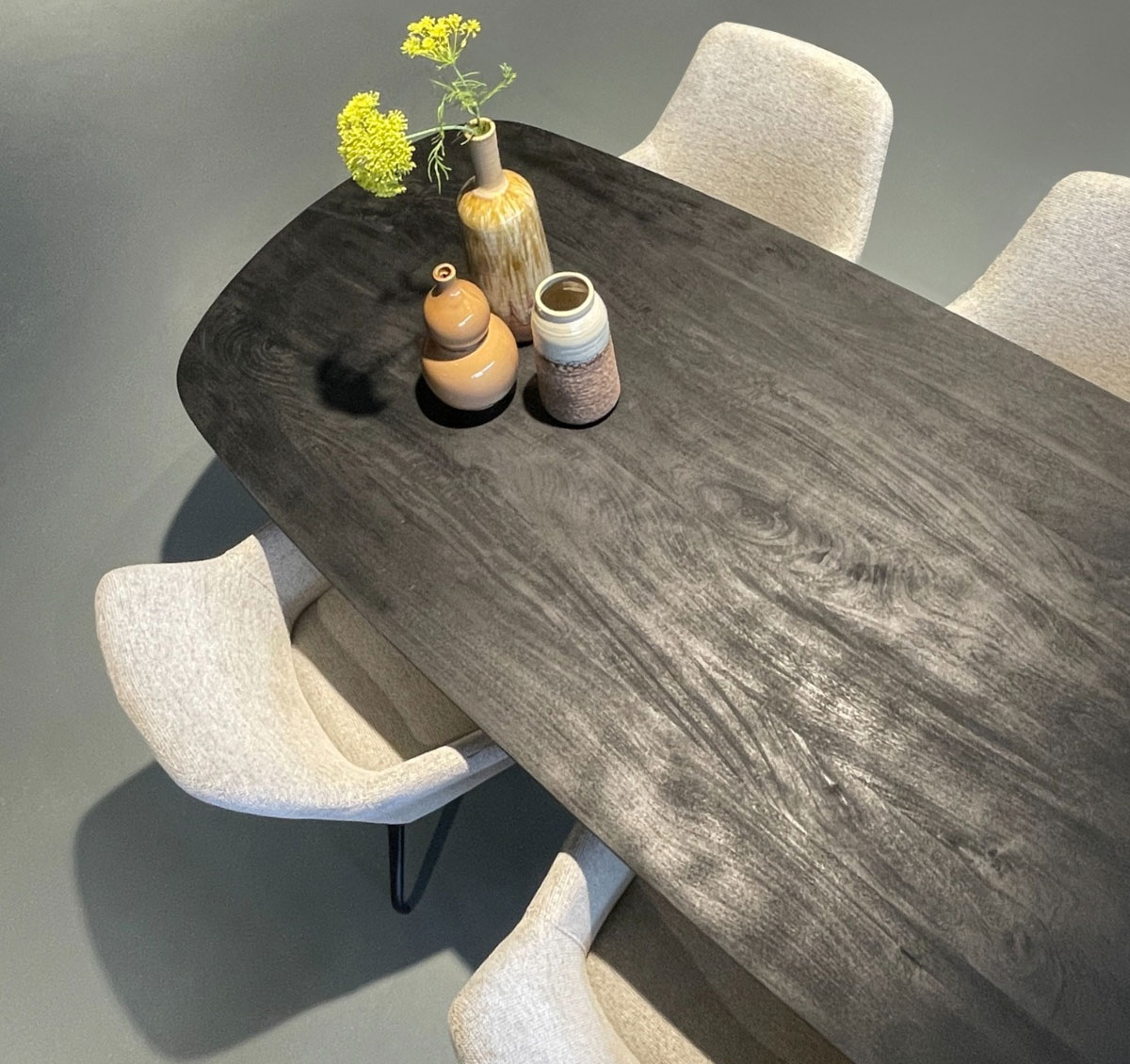 Esstisch Montreaux 220 x 100 cm oval Mangoholz schwarz
