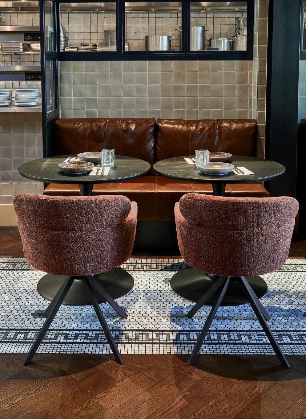 Restaurant Esstisch Tablo Ø 80 cm rund Eiche massiv schwarz