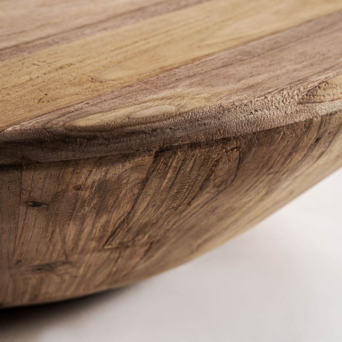 Couchtisch ERLOY rund Ø 90 cm recyceltes Teakholz