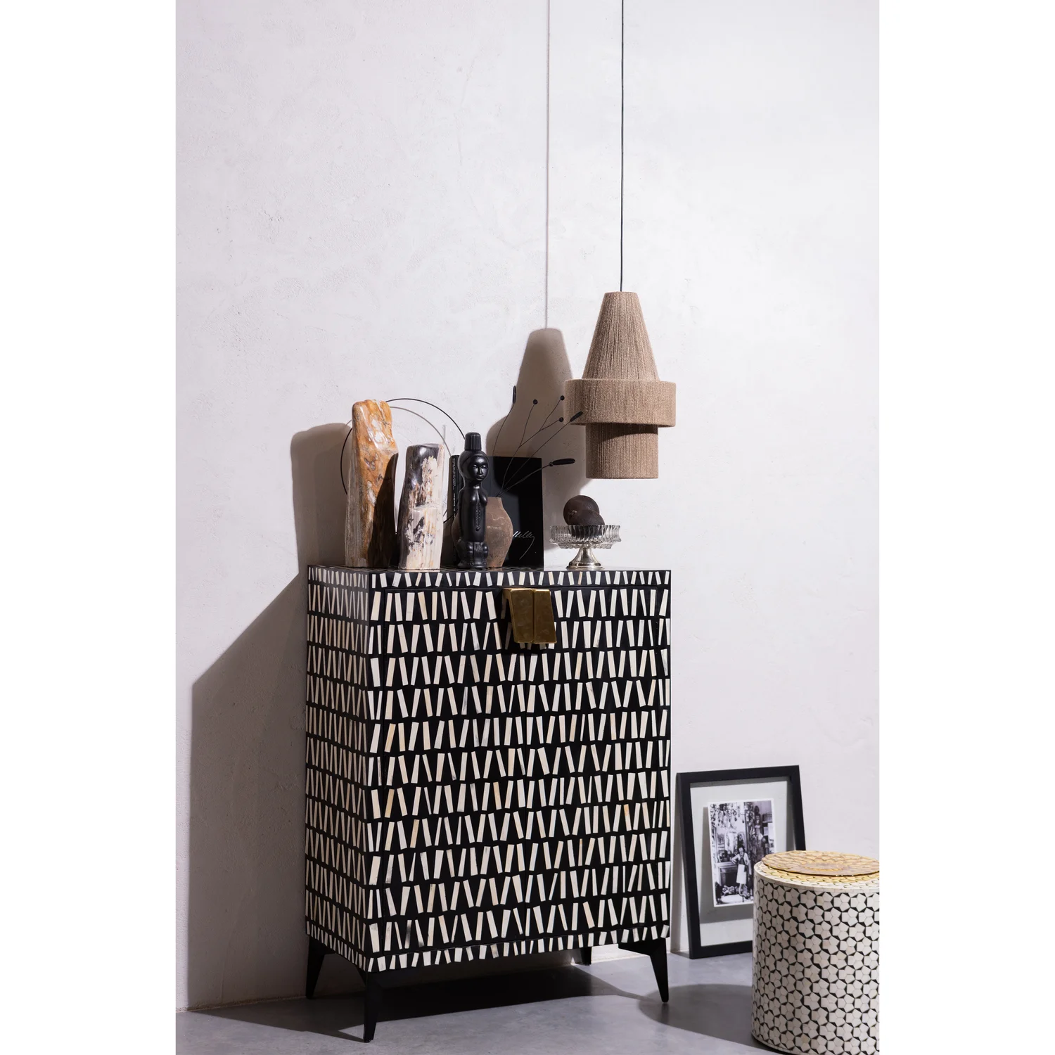 Beistelltisch NEVA Ø 37 cm MDF schwarz weiß Couchtisch Anstelltisch