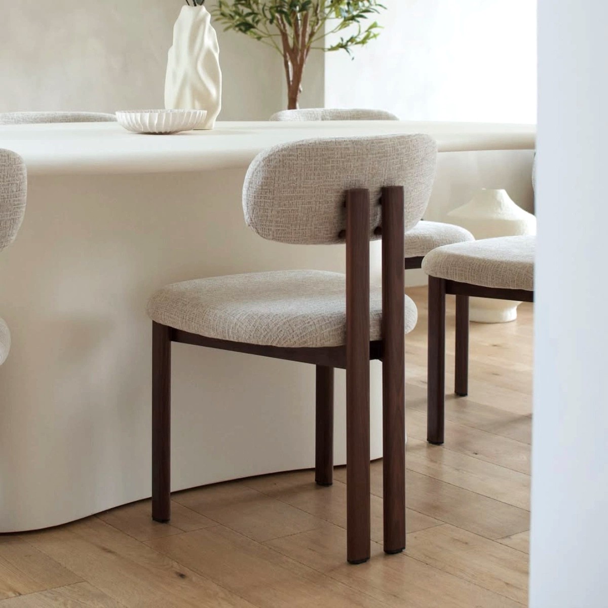 Esszimmerstuhl VELORA beige wallnuss Maison ESTO 