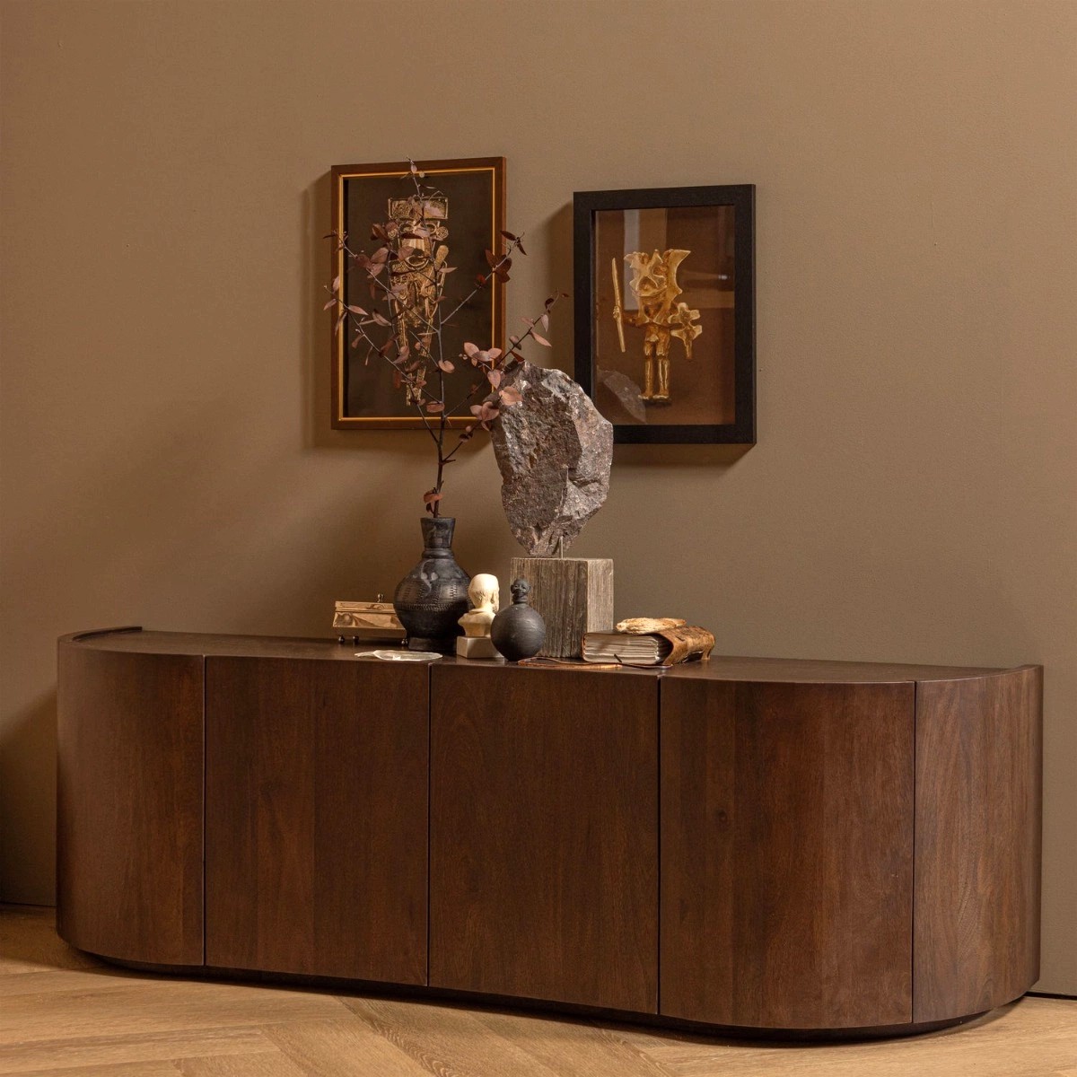 Sideboard SENSE Mangoholz Wallnuss – 160 cm | Maison Esto