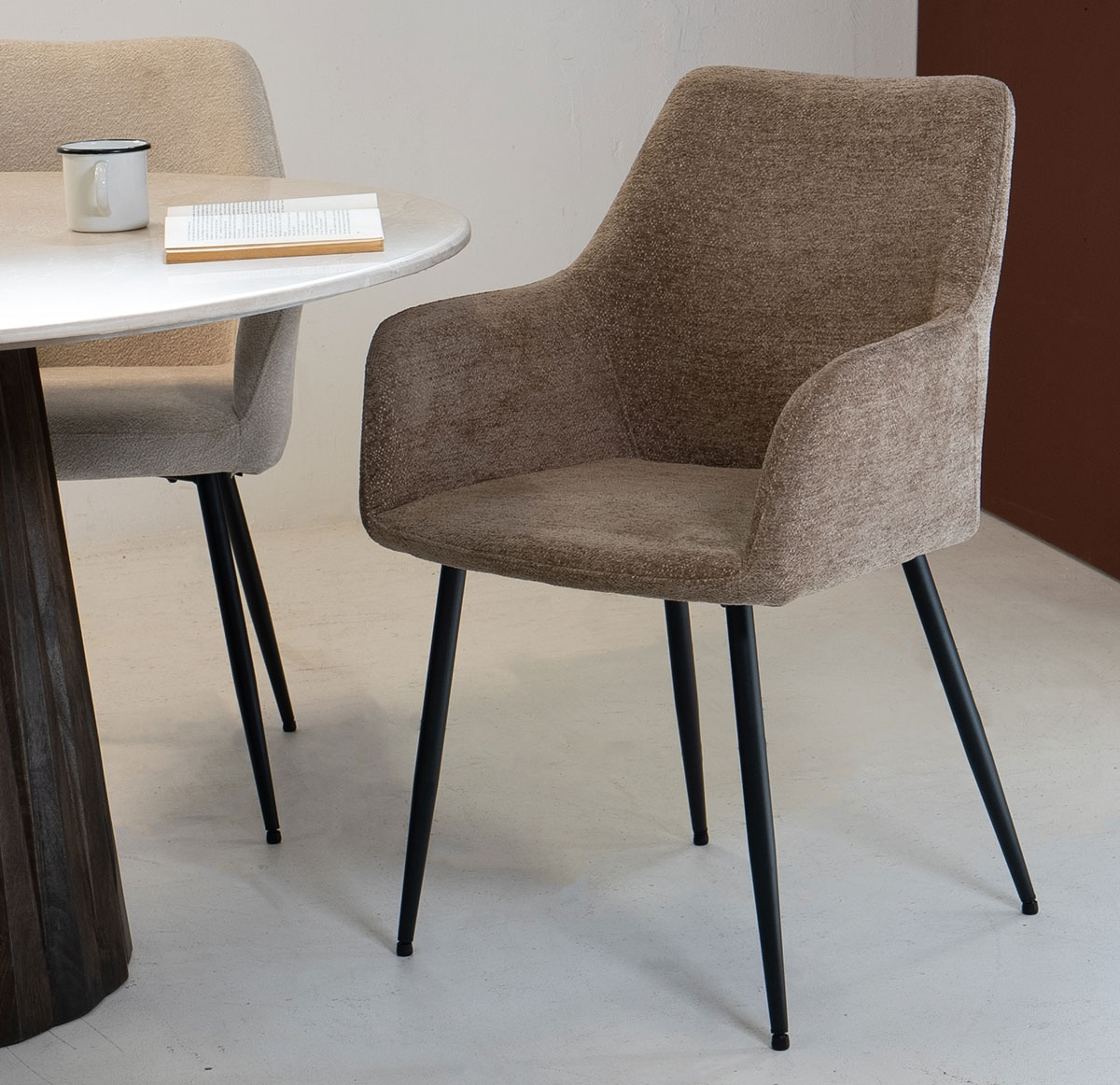 Esszimmerstuhl Stuhl Maribell mit Armlehne Metall Bezug taupe