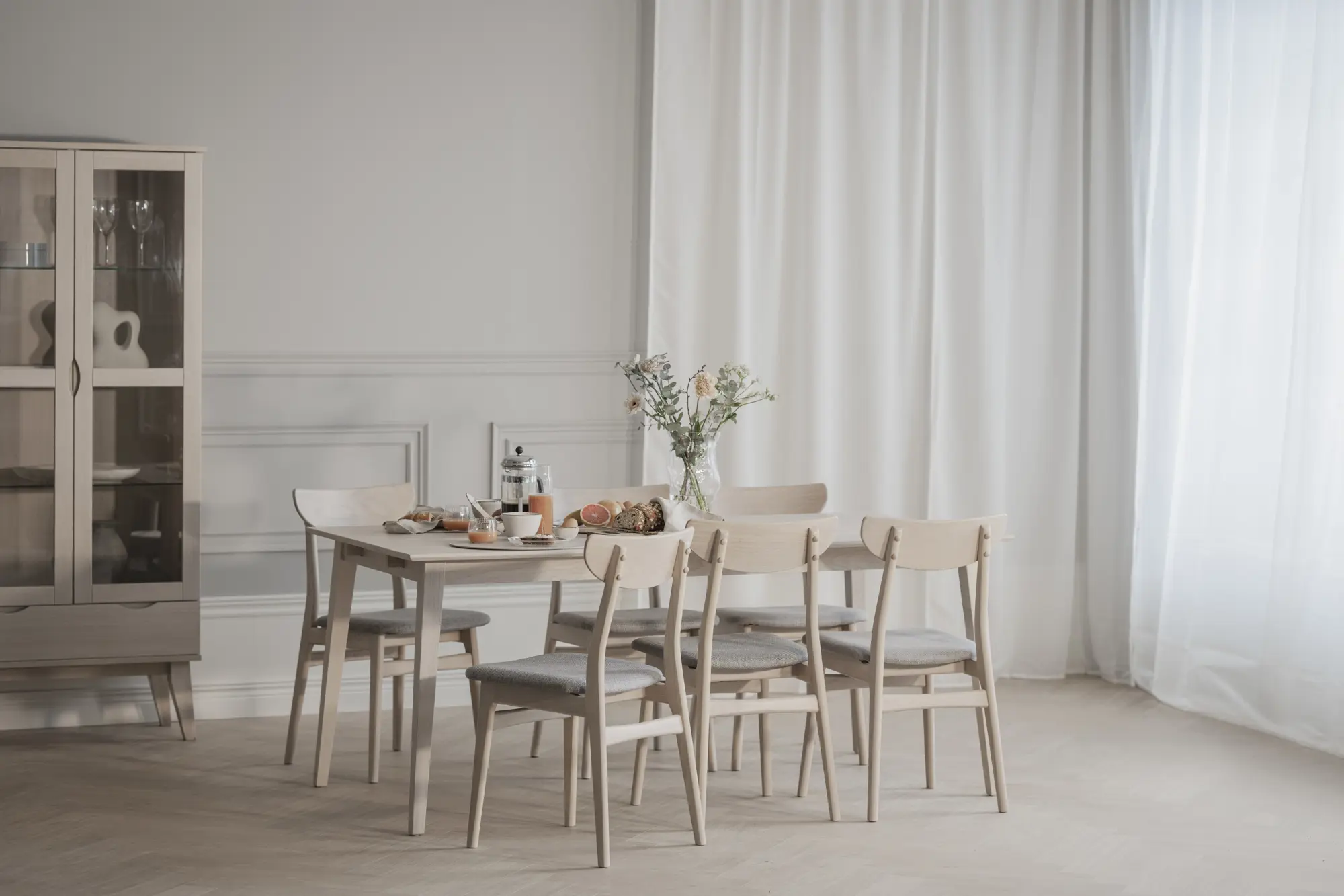 Vitrinenschrank VLIPPA H 185 cm mit 2 Türen Eiche white wash