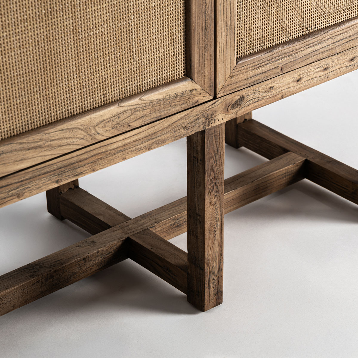 Schrank BYREMO H 171 cm Ulmenholz hellbraun Highboard