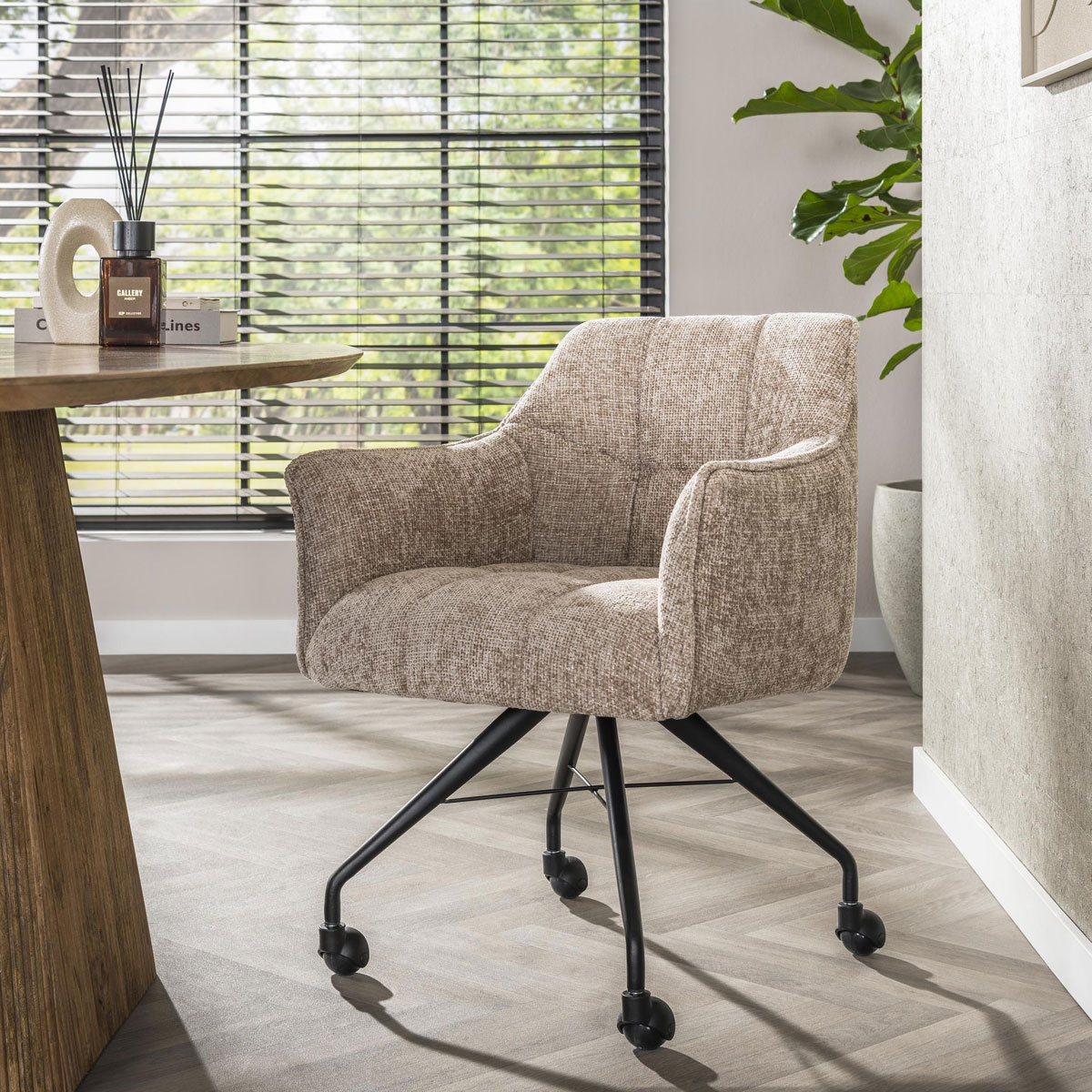 2er Set Armlehnstuhl Fino auf Rollen Chenille Stoff sandfarben