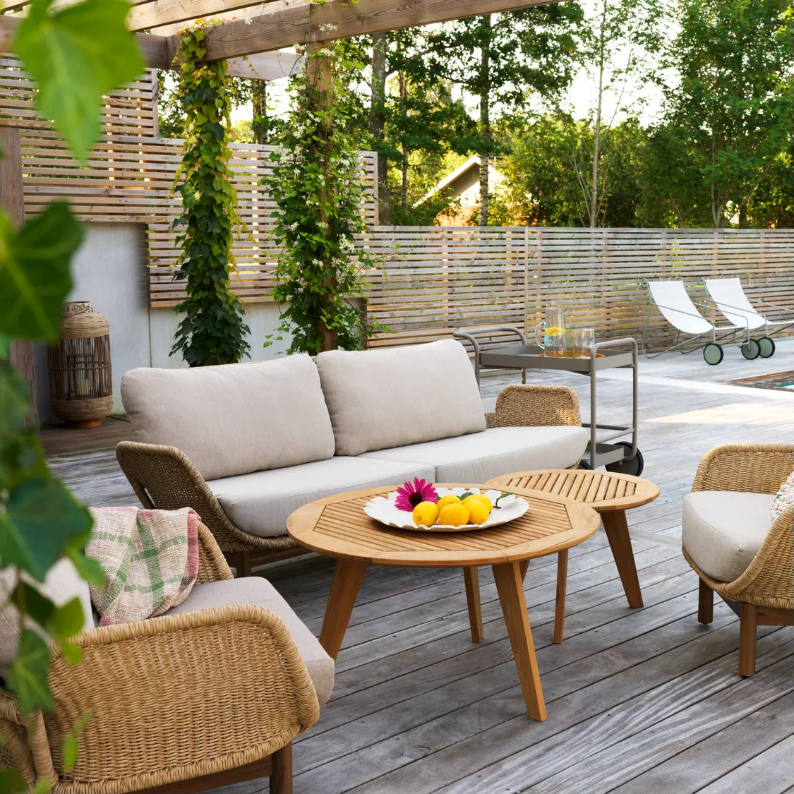 2,5 Sitzer Gartensofa Sofa Lily mit Kissen Kunstrattan Teakholz