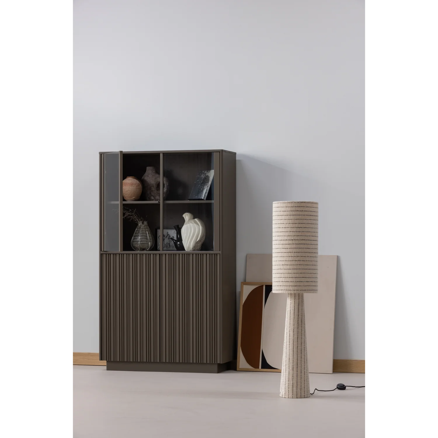 Vitrinenschrank NOVA H 172 cm mit 4 Türen Kiefer Massivholz trüffelbraun