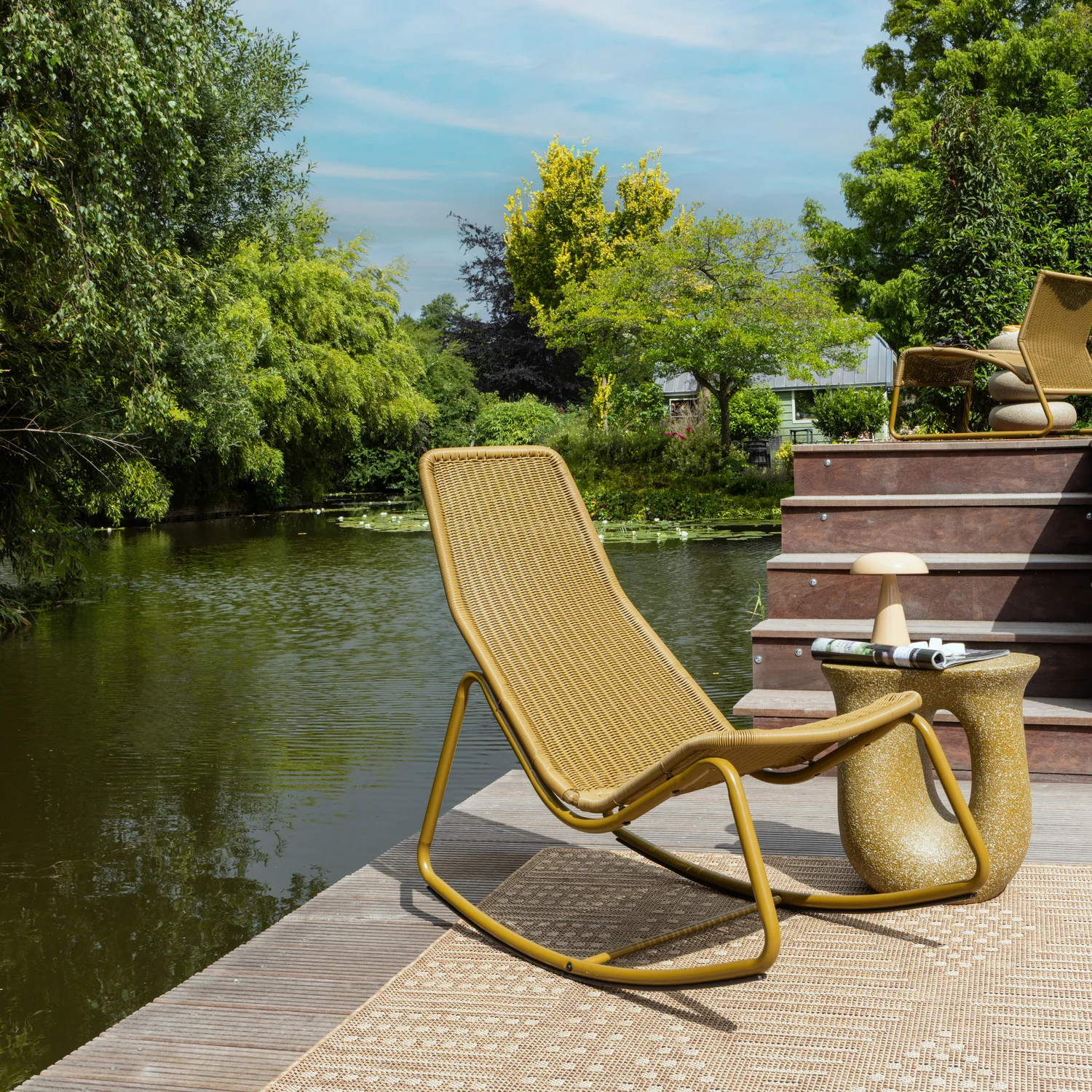 Outdoor Schaukelstuhl Gartenstuhl TOM Metall Kunstrattan honiggelb