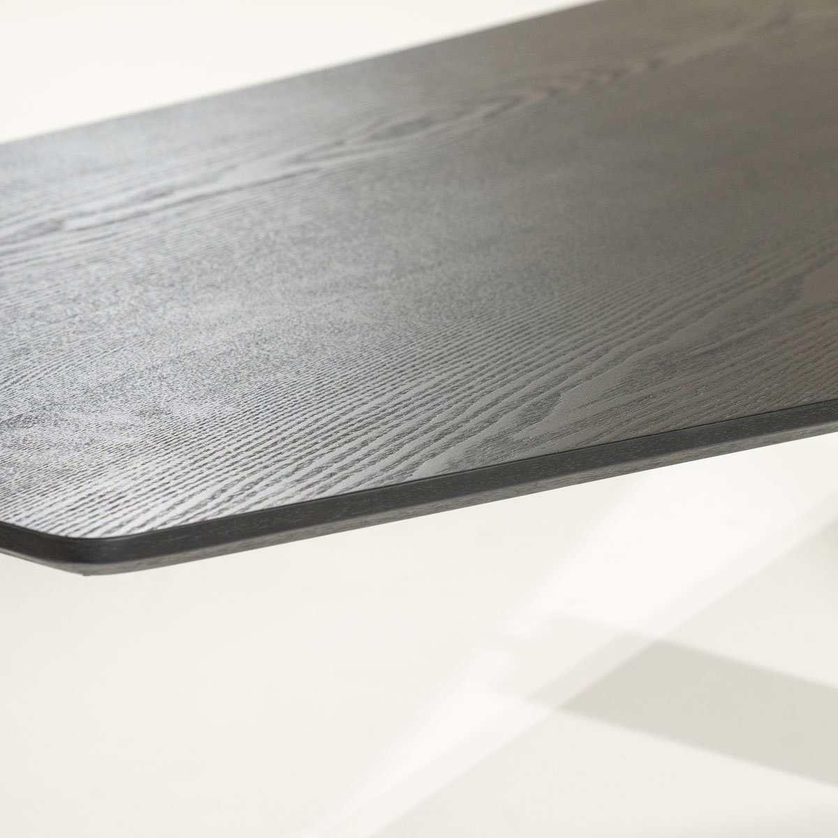 Couchtisch Robert 150 x 70 cm Eschenholz Furnier schwarz Metall 
