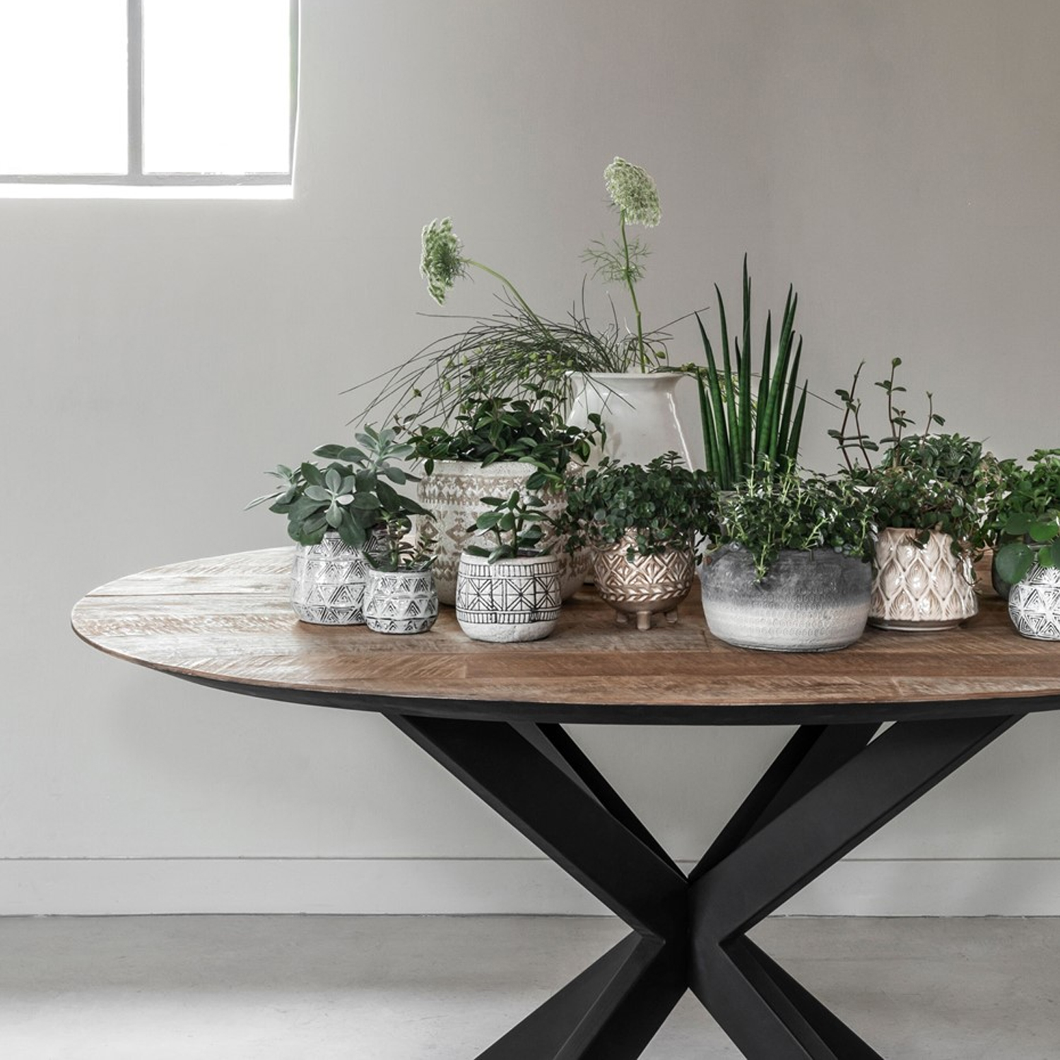 DTP Home Esstisch Shape Ø 150 cm Teakholz Metall