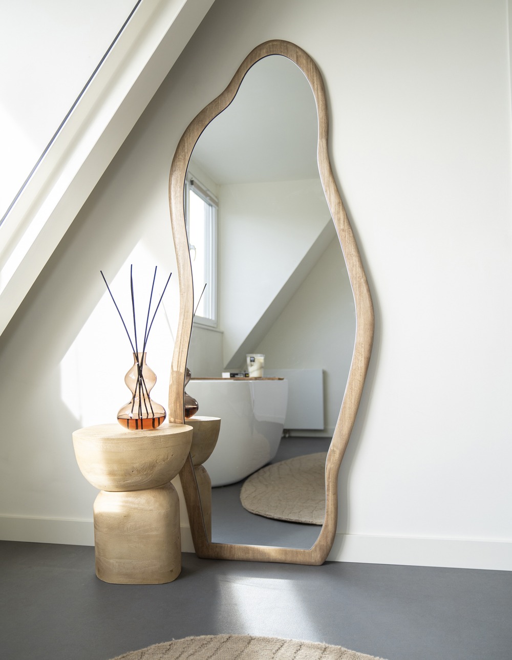 Beistelltisch COBBLE natur Holz rund