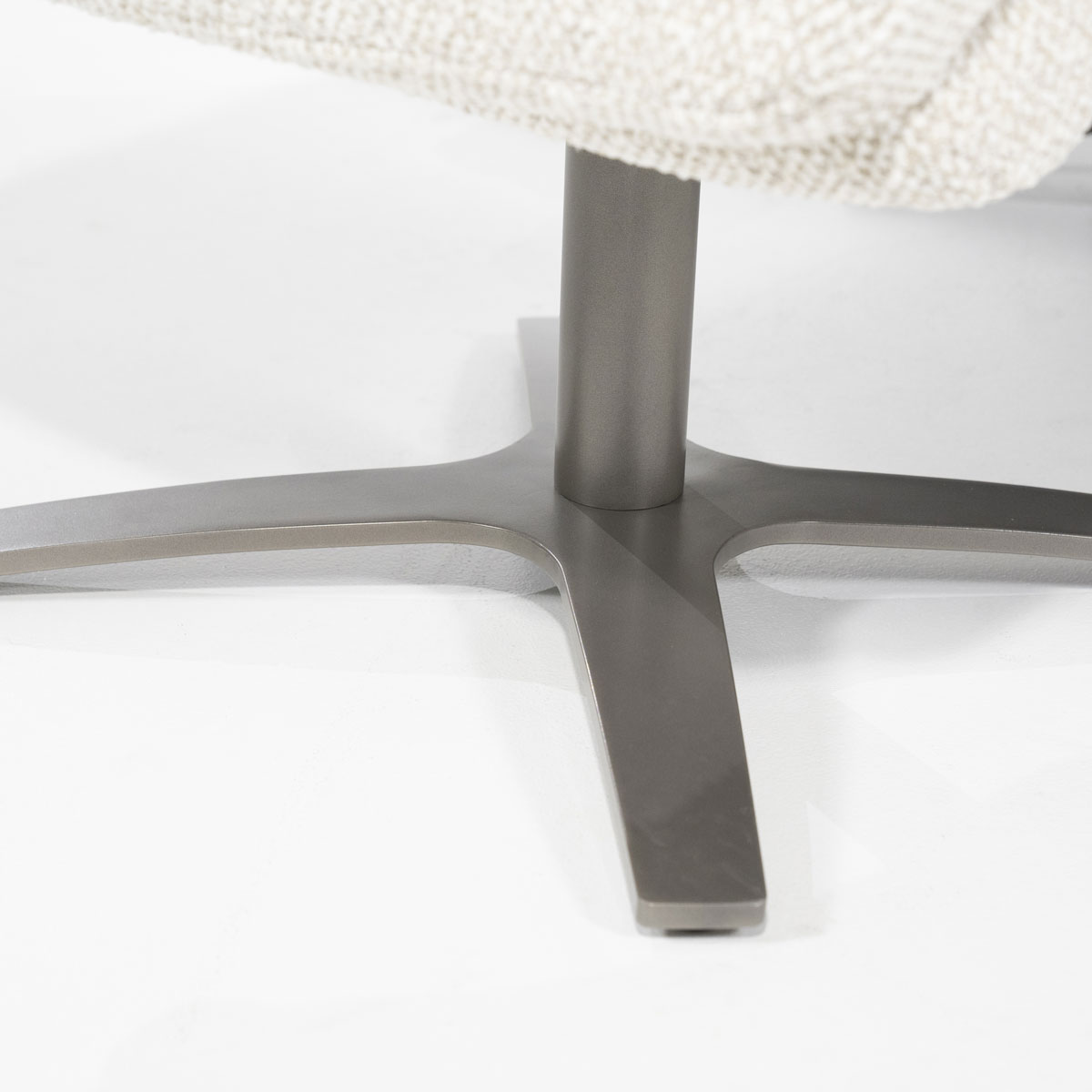 Relaxsessel Caleb elektrisch verstellb. mit Hocker Stoff beige