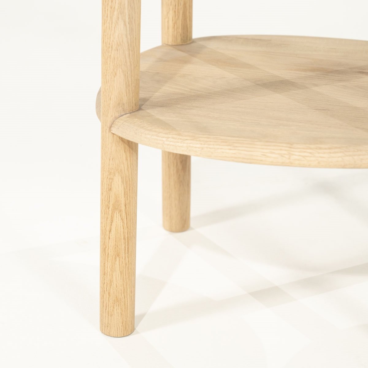 Beistelltisch Cleo H 50 cm Eiche Massivholz brauntöne Glasplatte