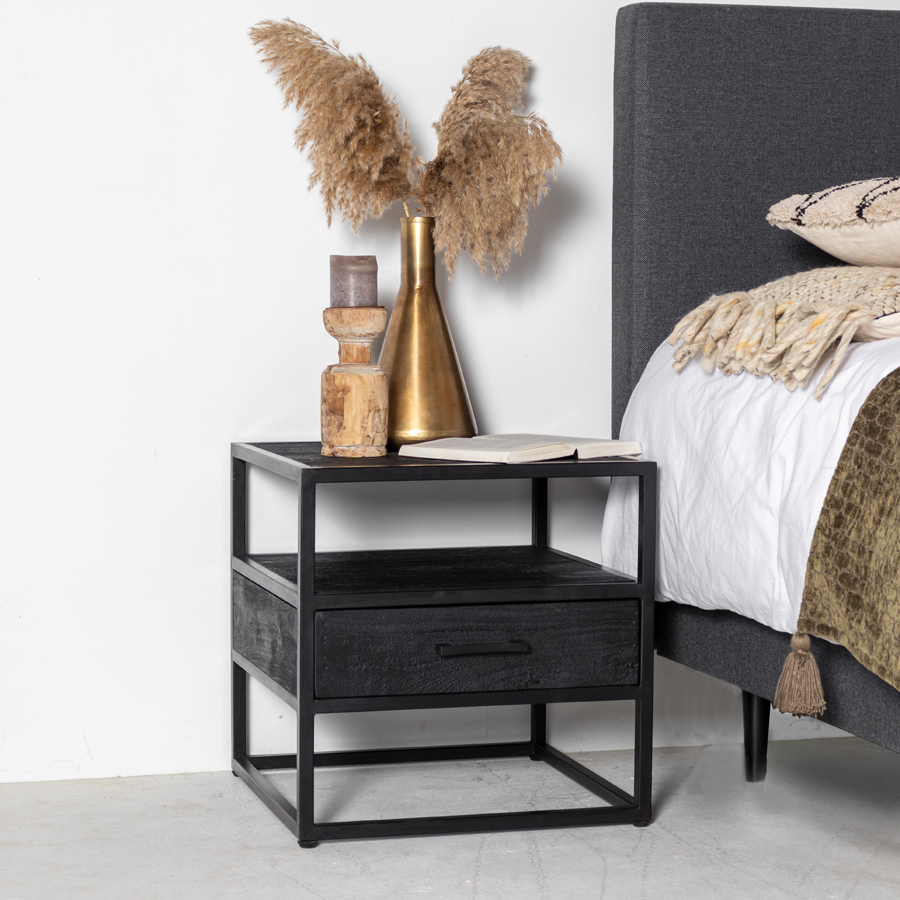 Nachttisch Beistelltisch Joan Metall Holz Schwarz Nachtschrankchen Nachtkonsole Maison Esto Ihr Grosser Mobel Online Shop