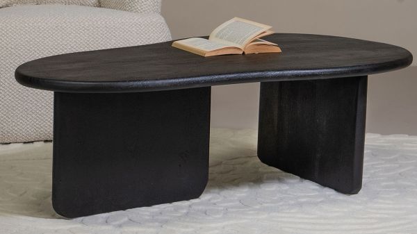Couchtisch MIRA 130 x 65 cm organisch Mangoholz schwarz